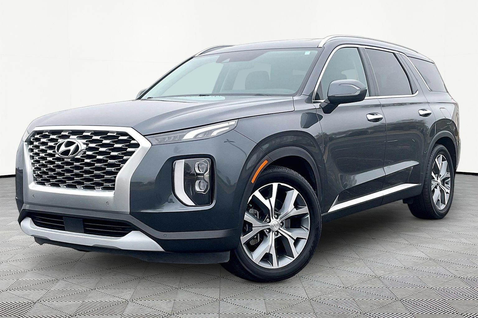 Used 2020 Hyundai Palisade SEL w/ Premium Package image 2