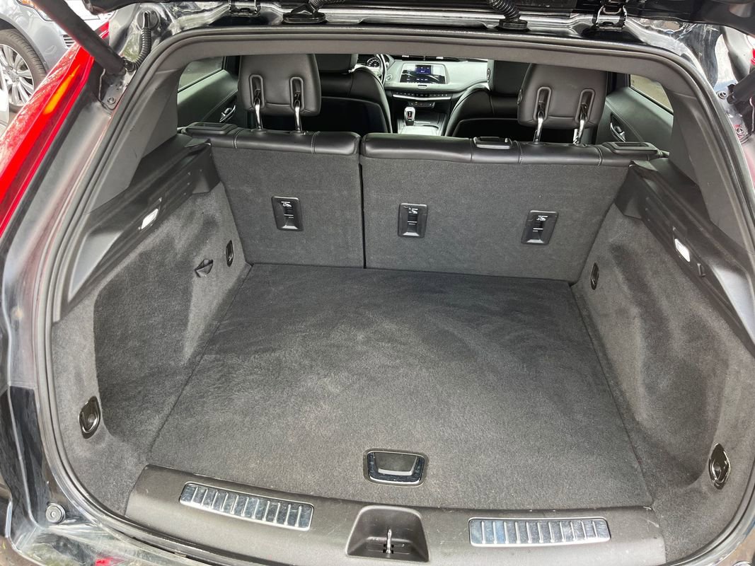 Used 2019 Cadillac XT4 Premium Luxury AWD/4WD image 25
