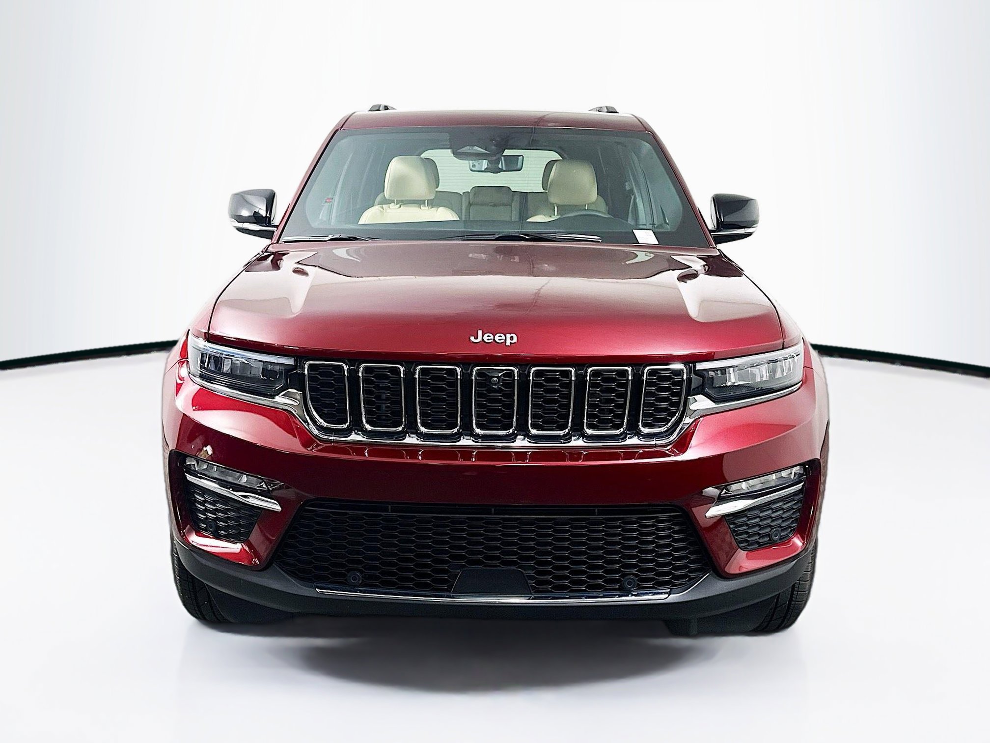 Used 2023 Jeep Grand Cherokee Limited w/ Luxury Tech Group II image 2