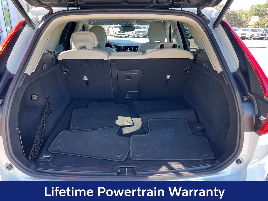 Certified 2025 Volvo XC60 T8 Core AWD/4WD image 25
