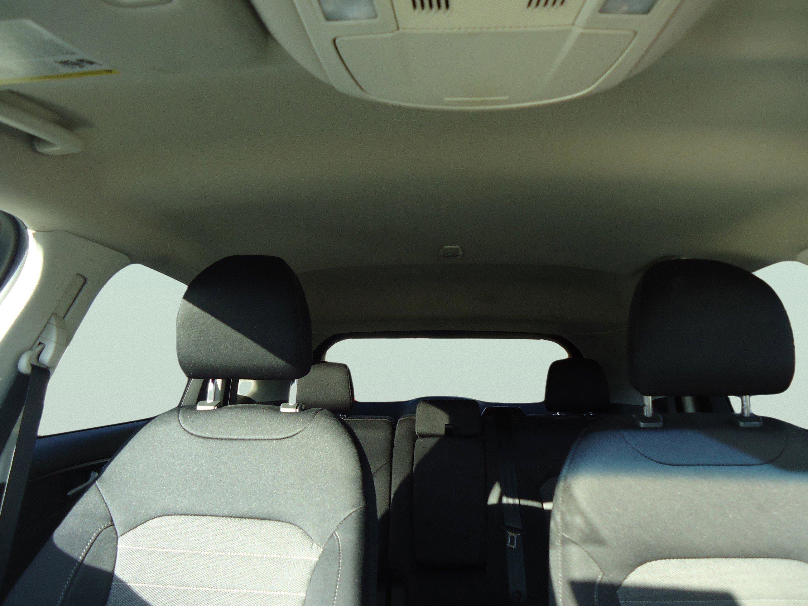 Used 2018 Ford Edge SE image 26