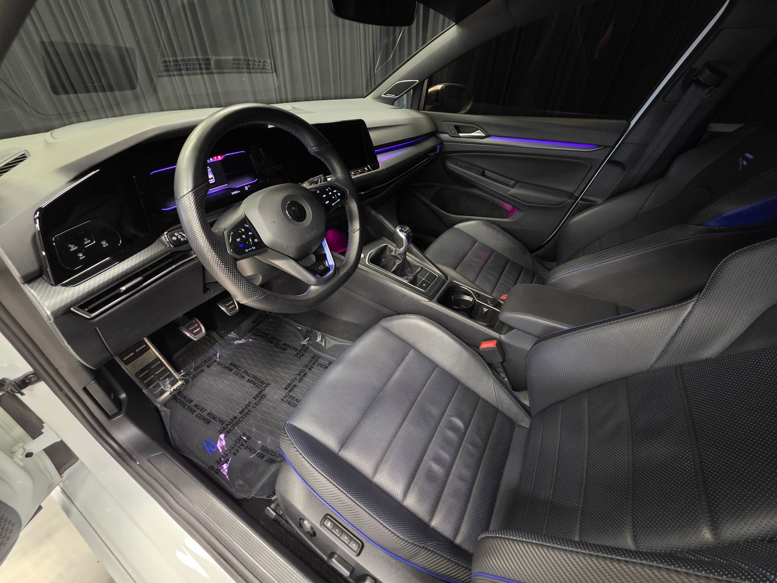 Used 2022 Volkswagen Golf R image 18