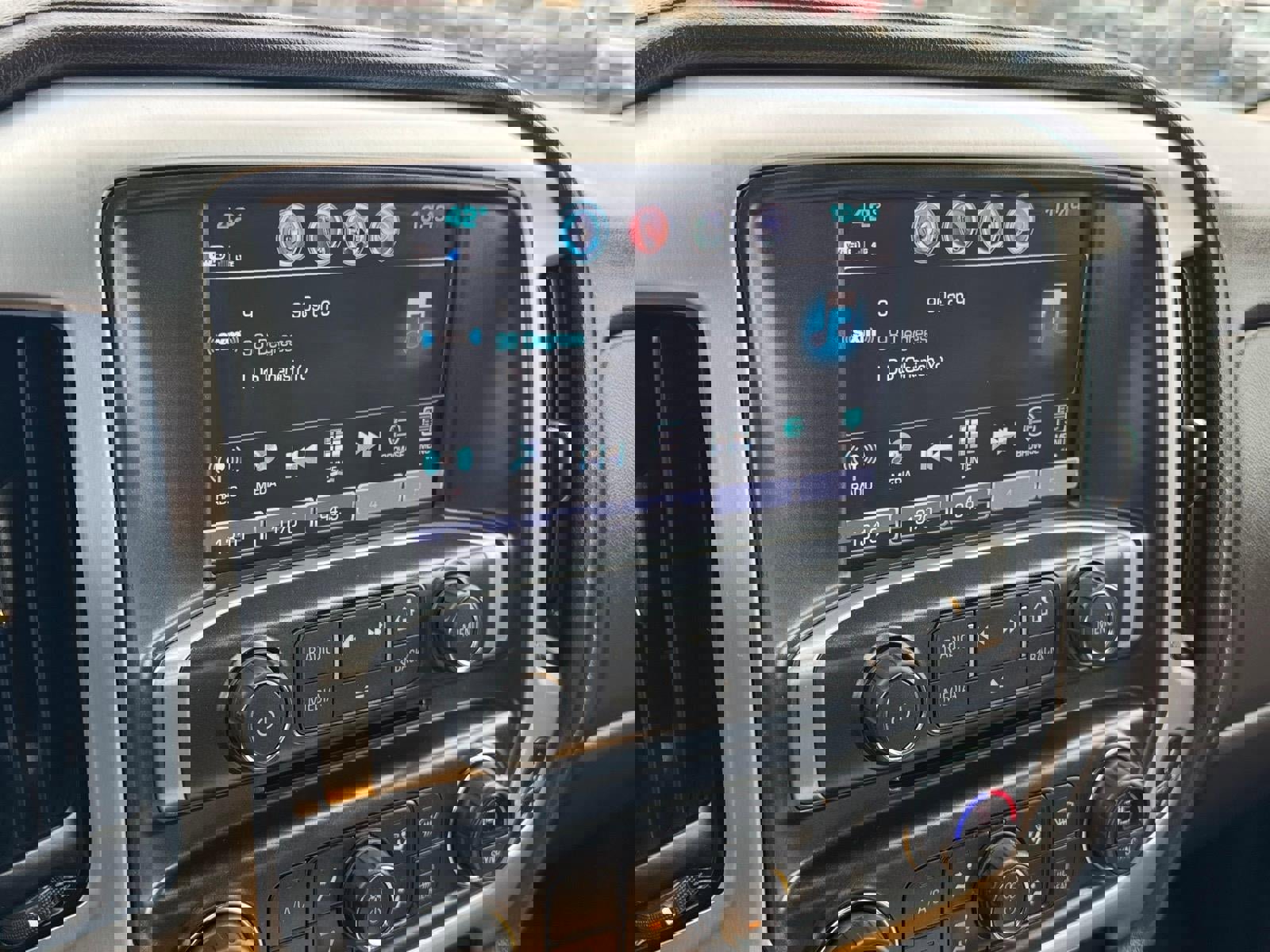 Used 2018 GMC Sierra 2500 SLT w/ Duramax Plus Package image 15