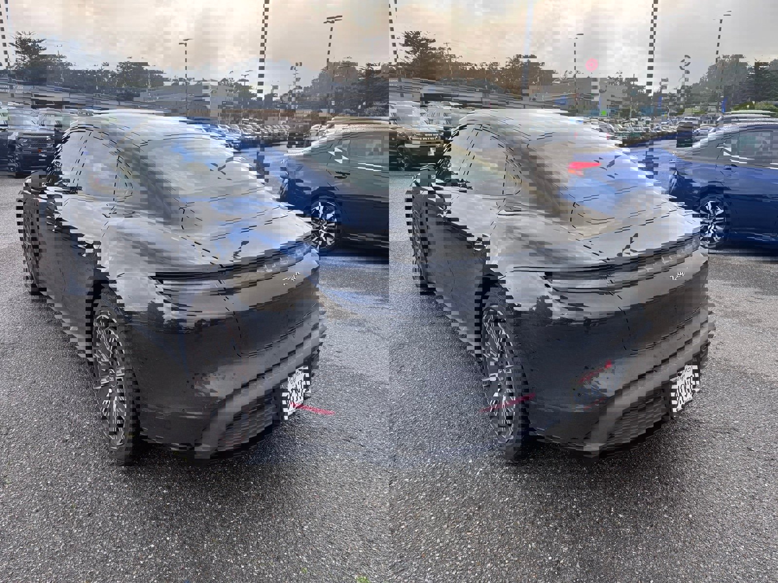 Used 2021 Porsche Taycan image 4