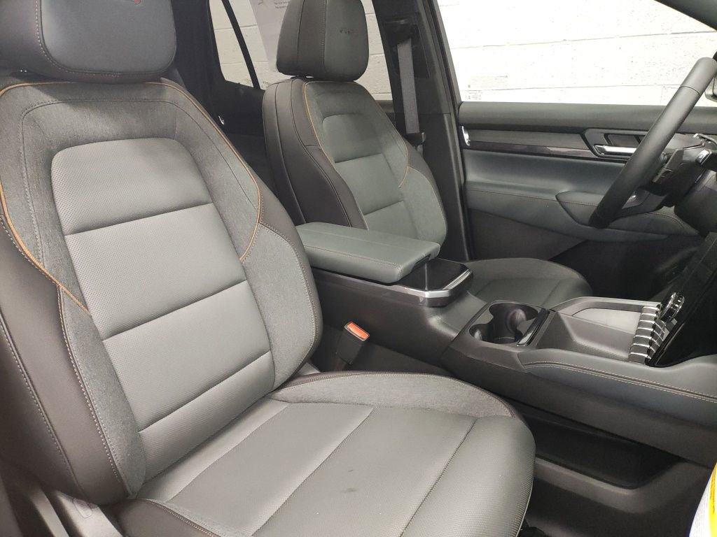 New 2026 GMC Terrain AT4 AWD/4WD image 9