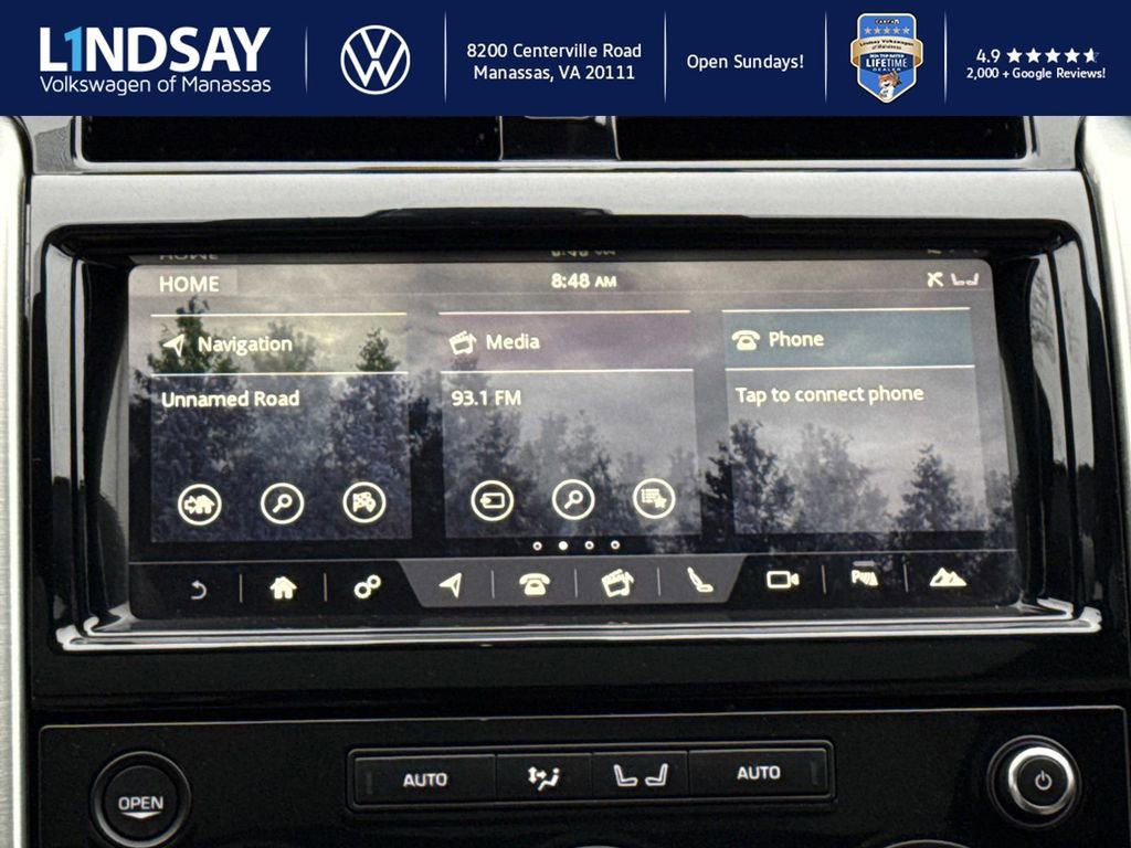 Used 2017 Land Rover Discovery HSE image 13