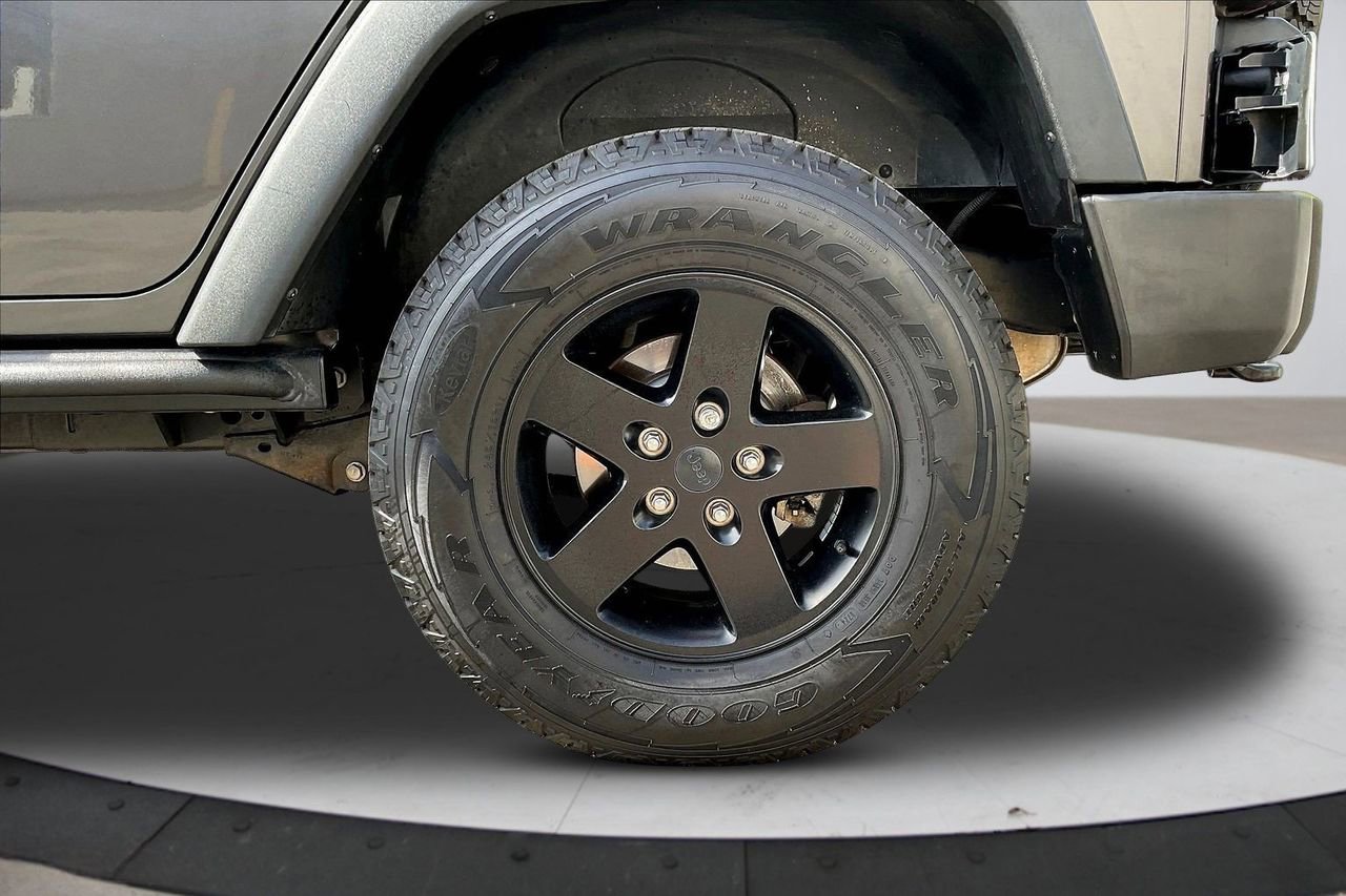 Certified 2016 Jeep Wrangler Unlimited Sport image 32