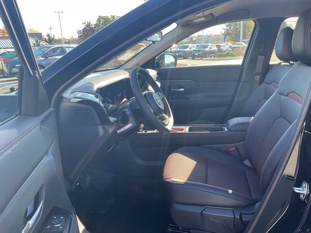 New 2026 Nissan Kicks SR w/ Cold Weather Package image 12