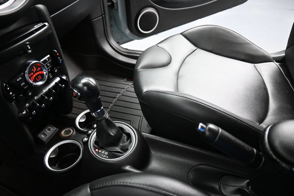 Used 2013 MINI Cooper S FWD image 19