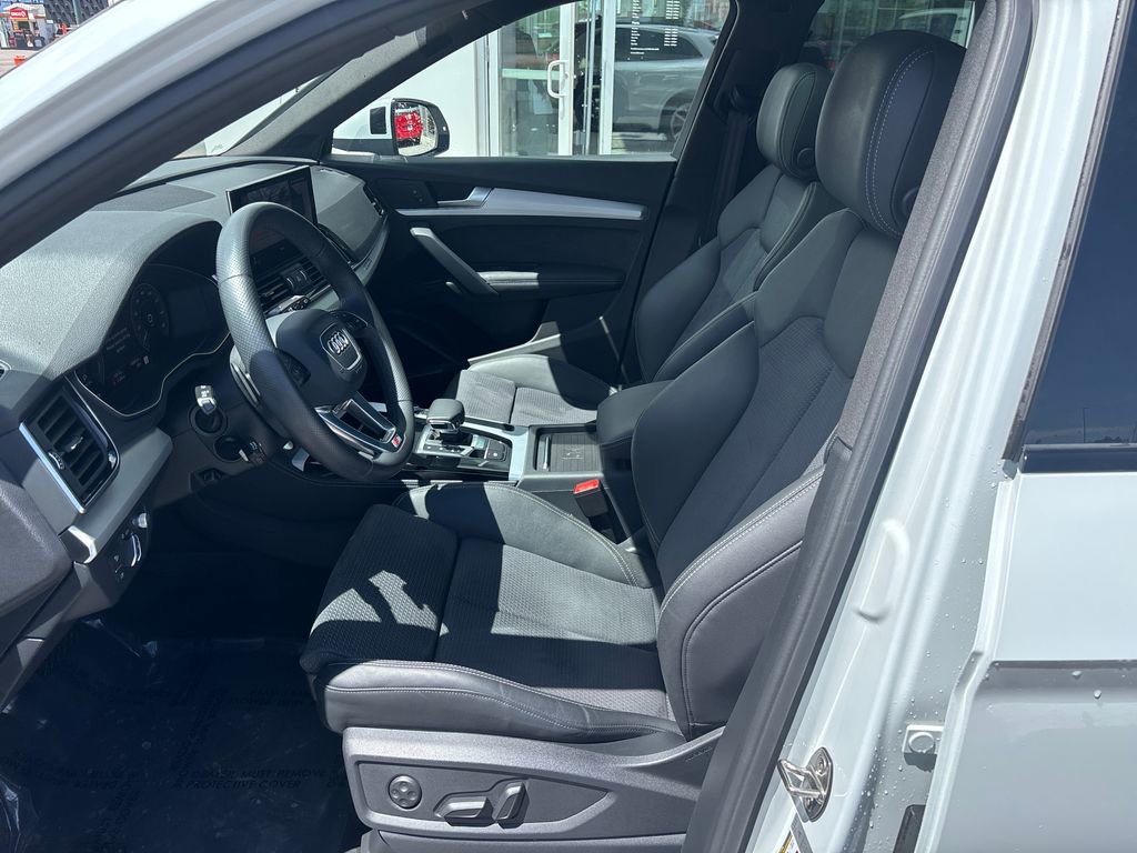 Used 2024 Audi Q5 e Prestige w/ Prestige Package AWD/4WD image 17