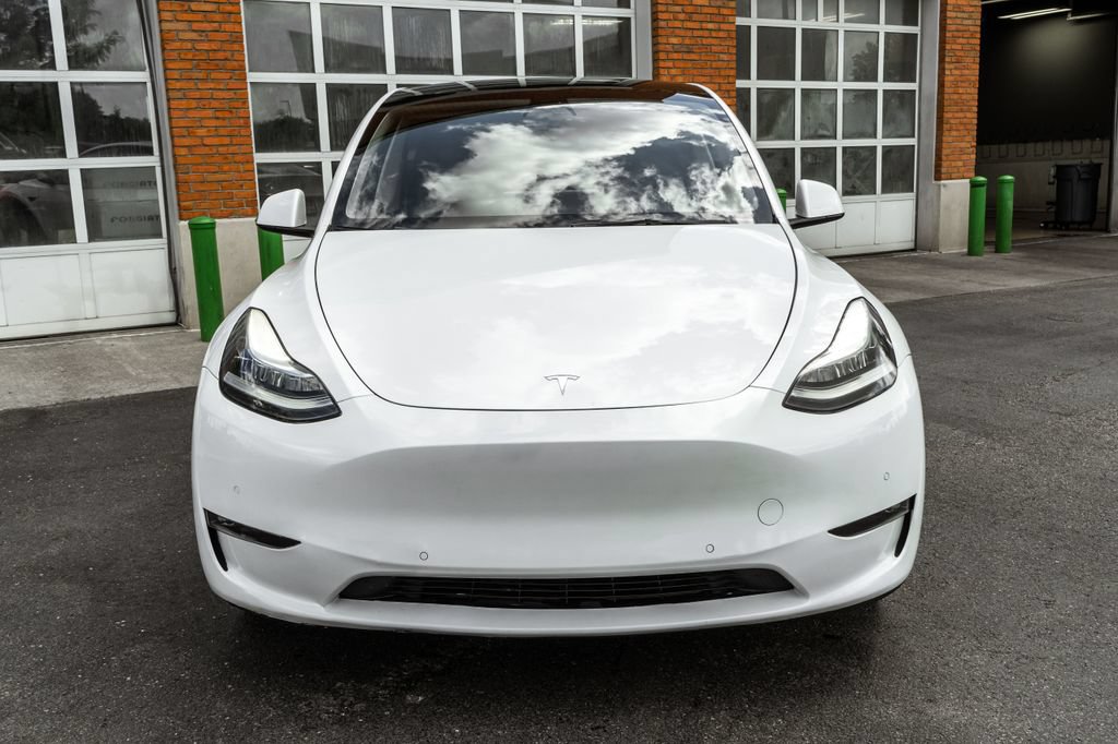 Used 2022 Tesla Model Y Long Range AWD/4WD image 30
