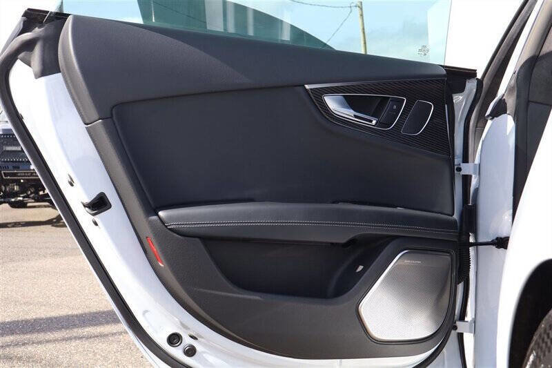 Used 2015 Audi RS 7 Prestige w/ Carbon-Optic Package image 23