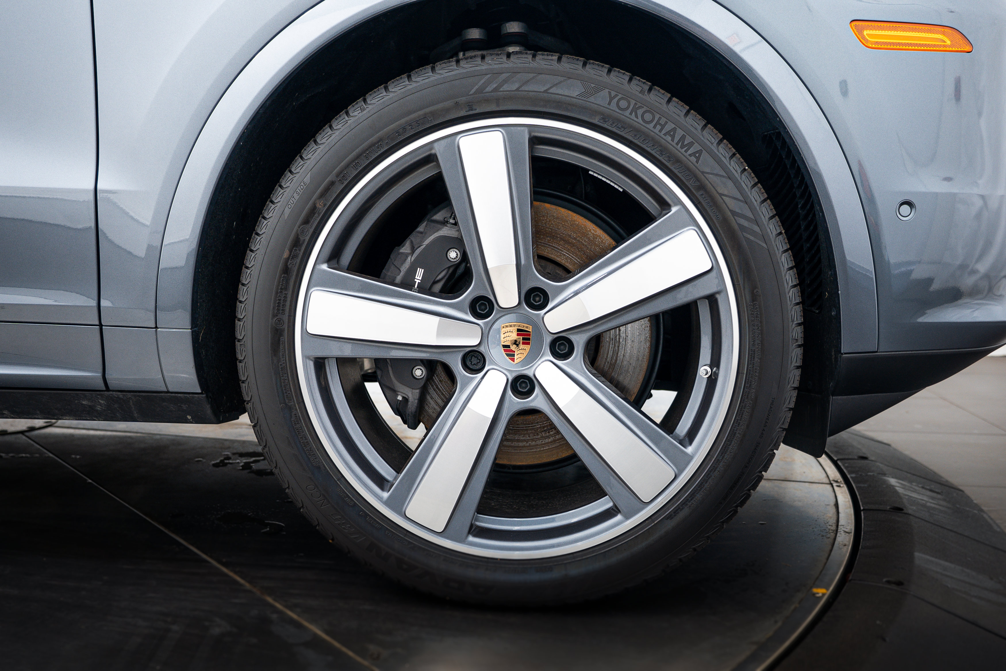 Certified 2026 Porsche Cayenne AWD/4WD image 11
