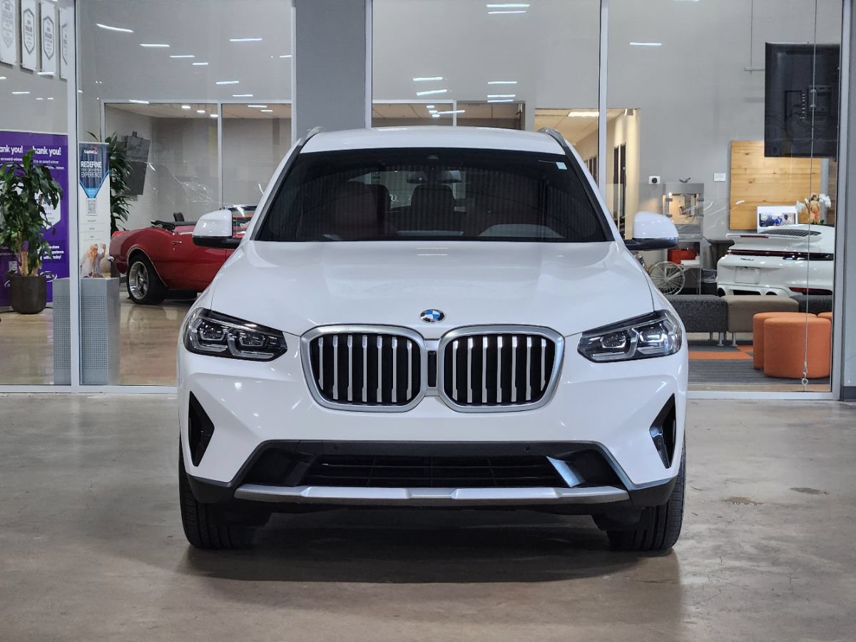 Used 2024 BMW X3 xDrive30i AWD/4WD image 2