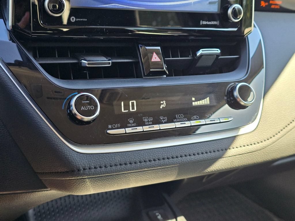Used 2022 Toyota Corolla LE w/ Premium Interior Package FWD image 21