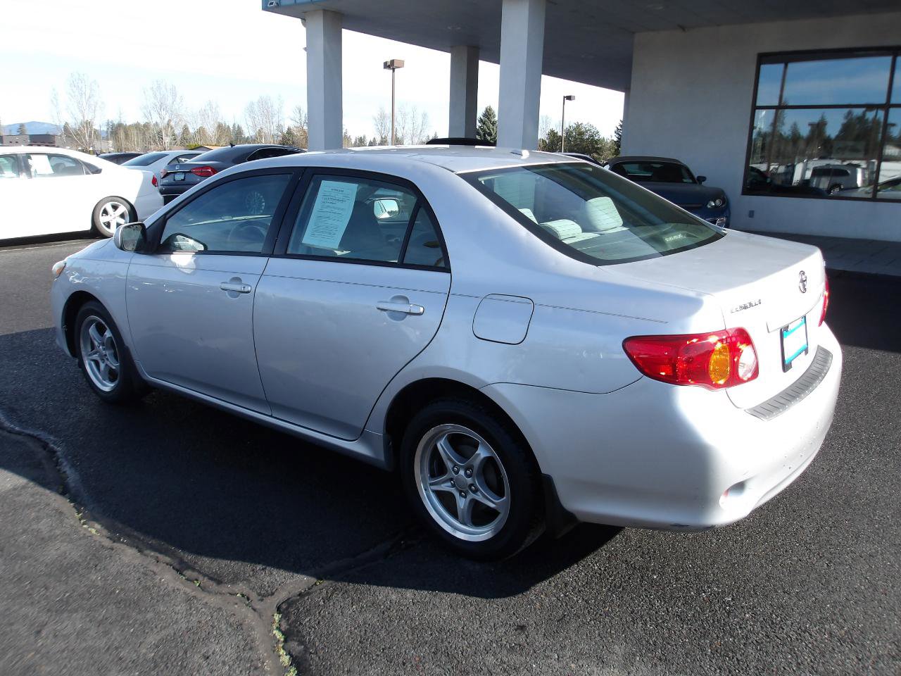 Used 2009 Toyota Corolla XLE FWD image 3