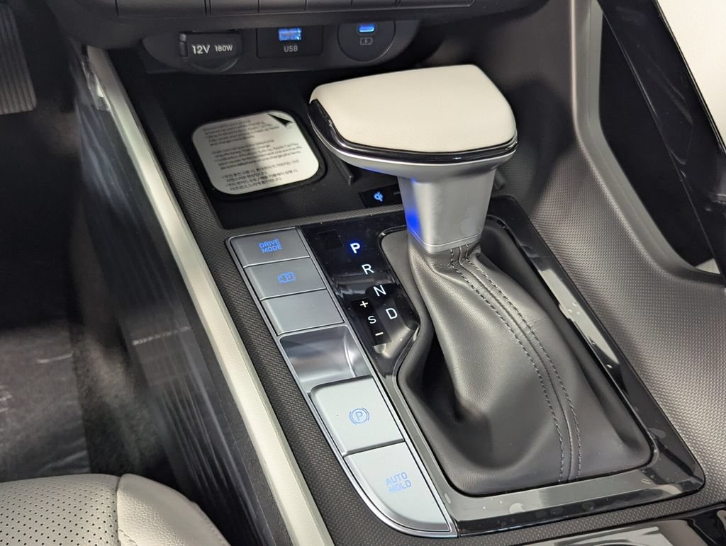 New 2026 Hyundai Elantra Limited FWD image 21