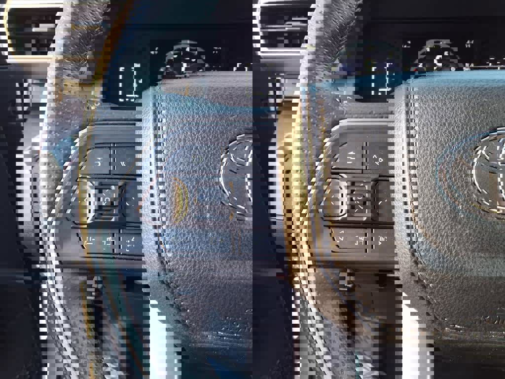 Used 2025 Toyota 4Runner SR5 image 10