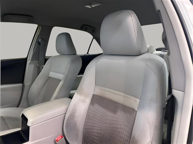 Used 2014 Toyota Camry LE FWD image 12