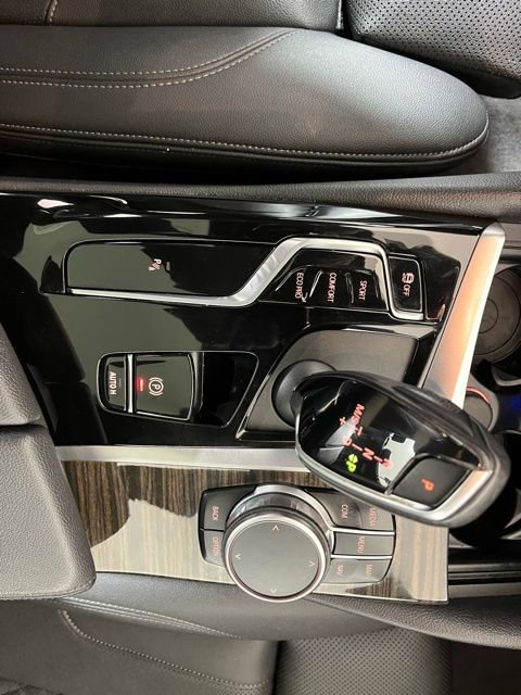 Used 2022 BMW 530i xDrive w/ Premium Package image 18