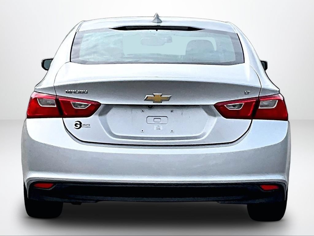 Used 2016 Chevrolet Malibu LT w/ Leather Package FWD image 5