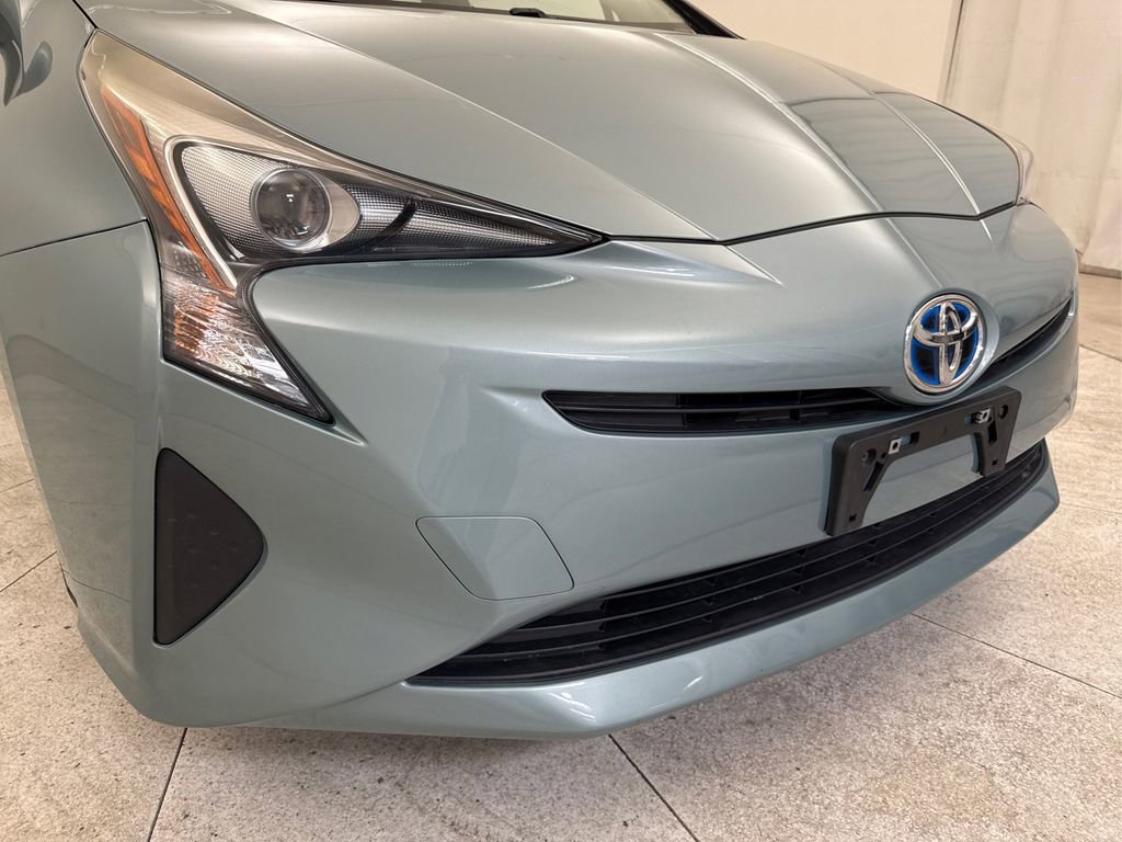 Used 2016 Toyota Prius Four image 11