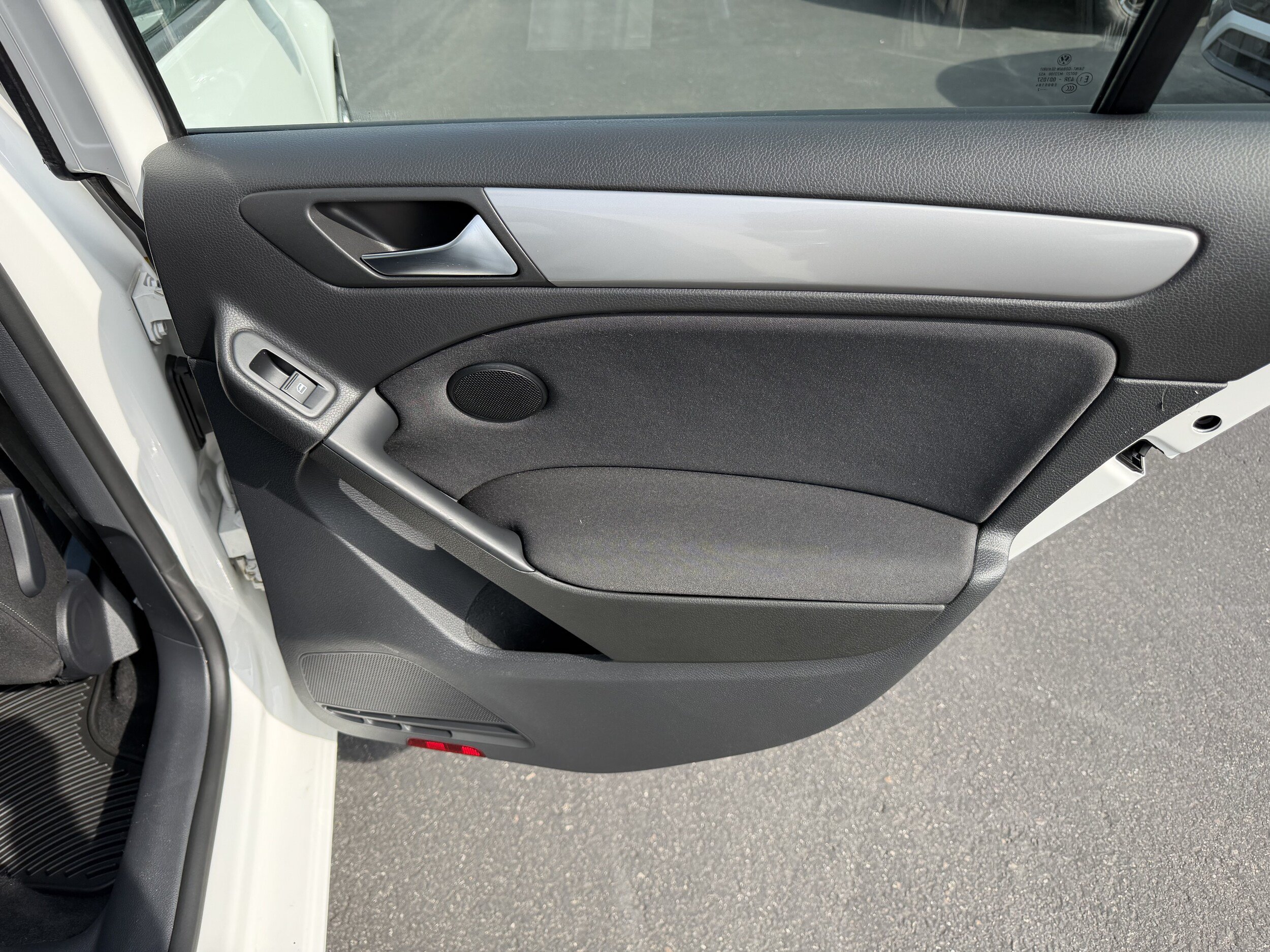 Used 2012 Volkswagen Golf TDI FWD image 27