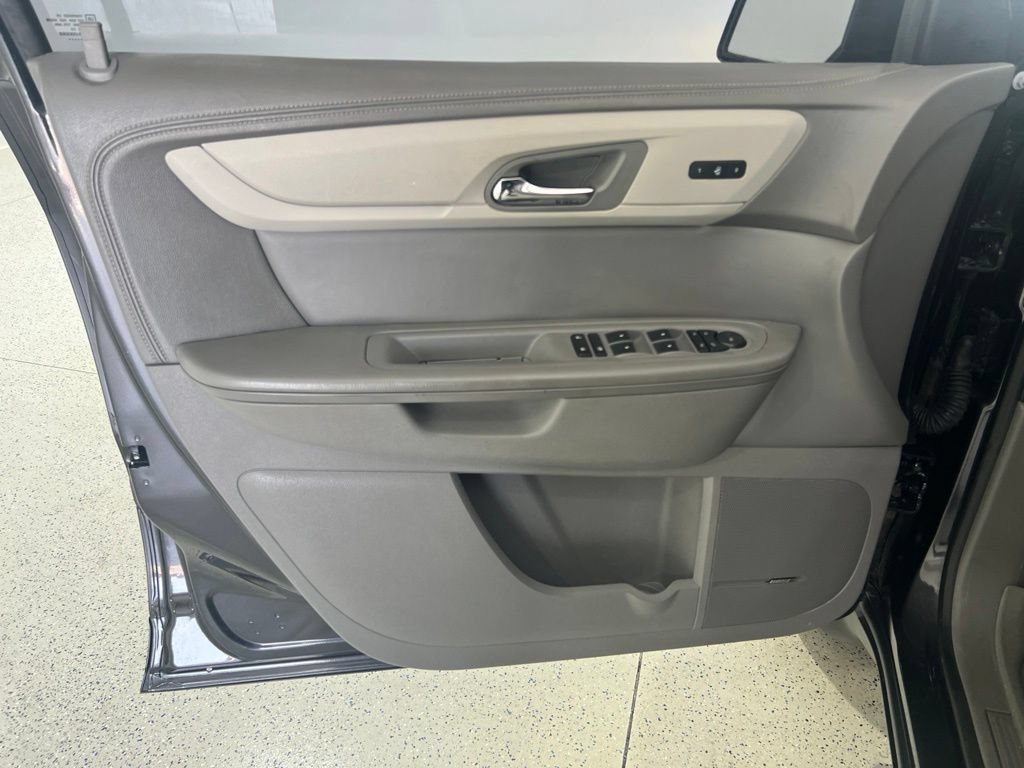 Used 2016 Chevrolet Traverse LT FWD image 20