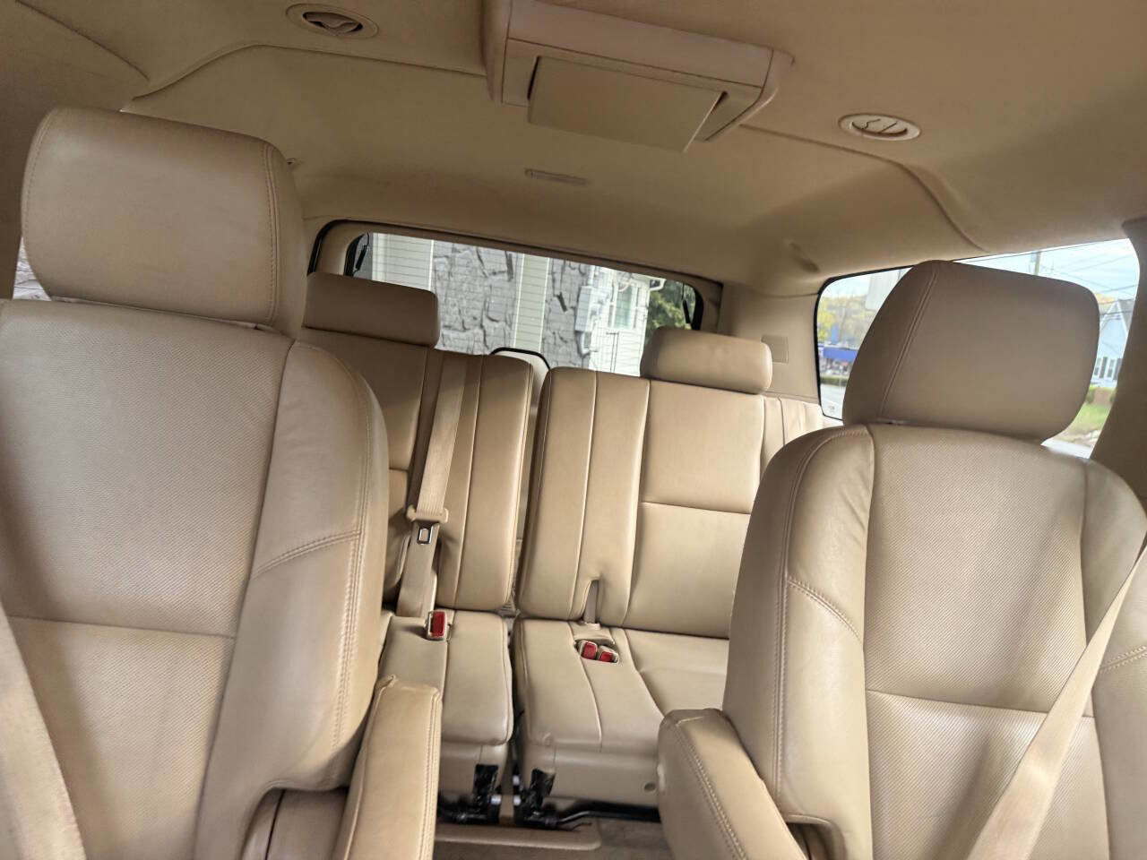 Used 2012 Cadillac Escalade ESV Premium AWD/4WD image 22