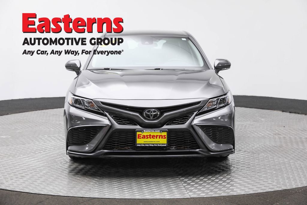 Used 2023 Toyota Camry SE FWD image 2