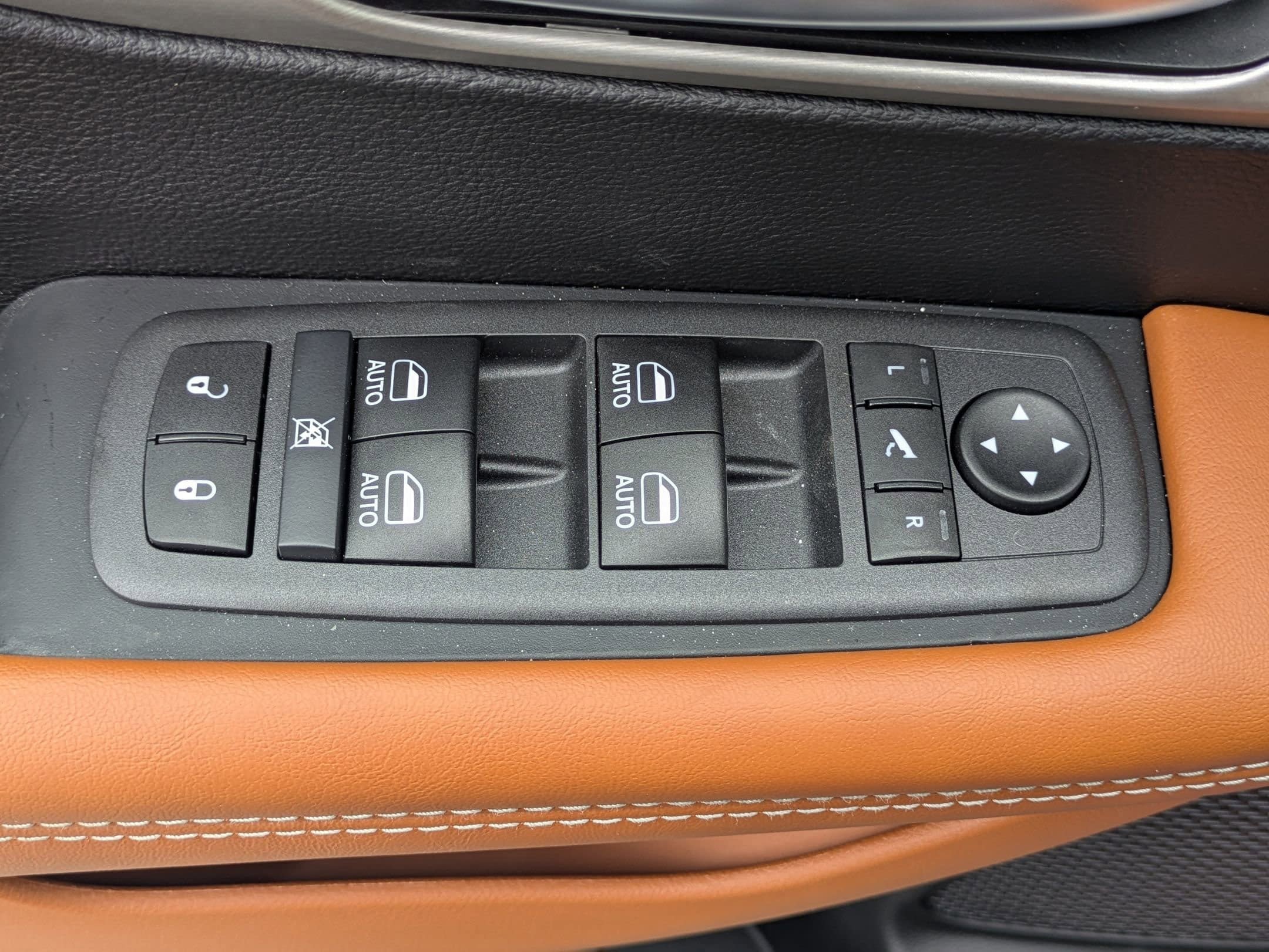 New 2026 Chrysler Pacifica Pinnacle FWD image 21