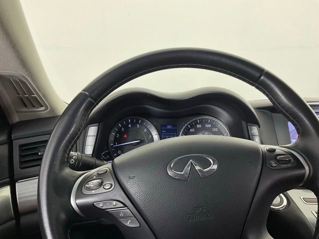 Used 2018 INFINITI Q70 L 3.7 image 25