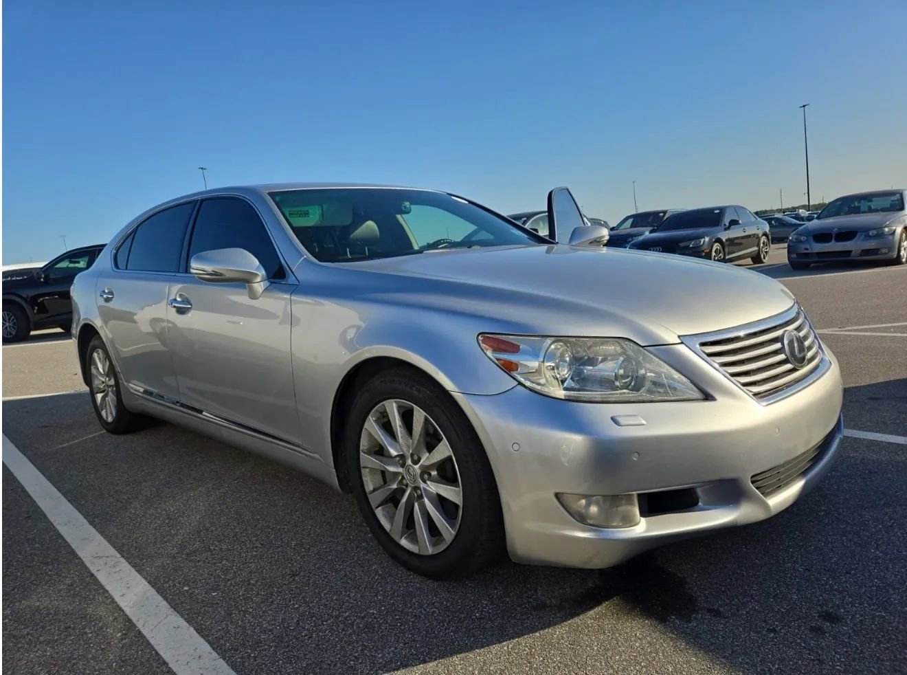 Used 2011 Lexus LS 460 L w/ Luxury Pkg AWD/4WD image 5