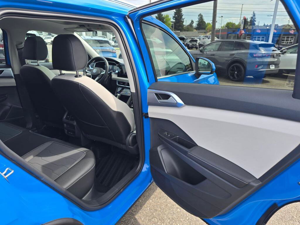 New 2026 Volkswagen Taos SE AWD/4WD image 39