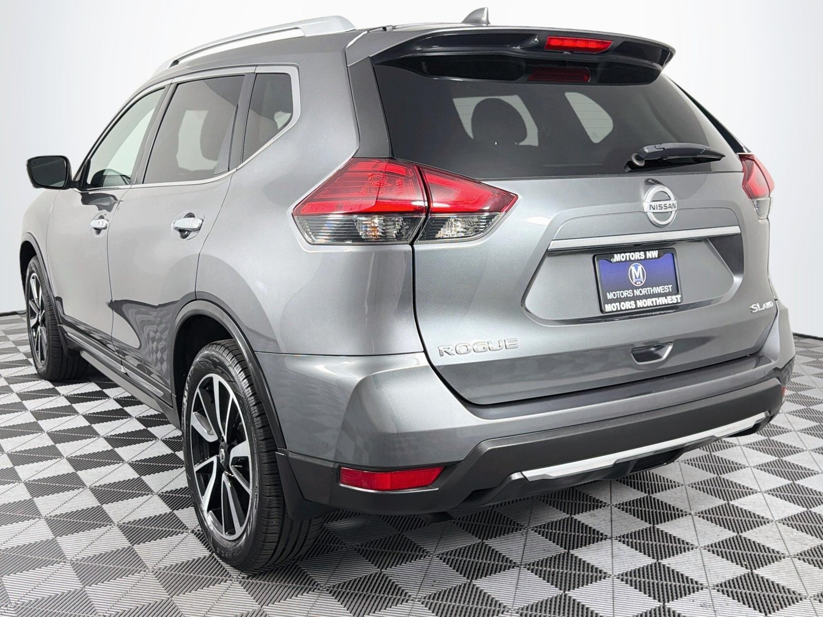 Used 2017 Nissan Rogue Platinum AWD/4WD image 9
