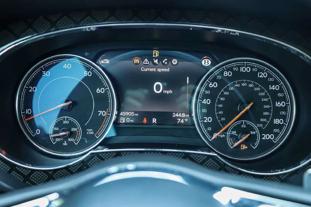 Used 2020 Bentley Bentayga AWD/4WD image 21