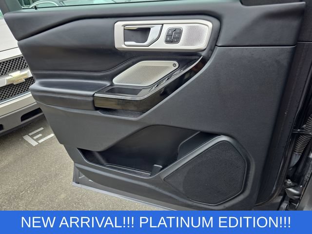 Used 2021 Ford Explorer Platinum w/ Equipment Group 601A AWD/4WD image 31