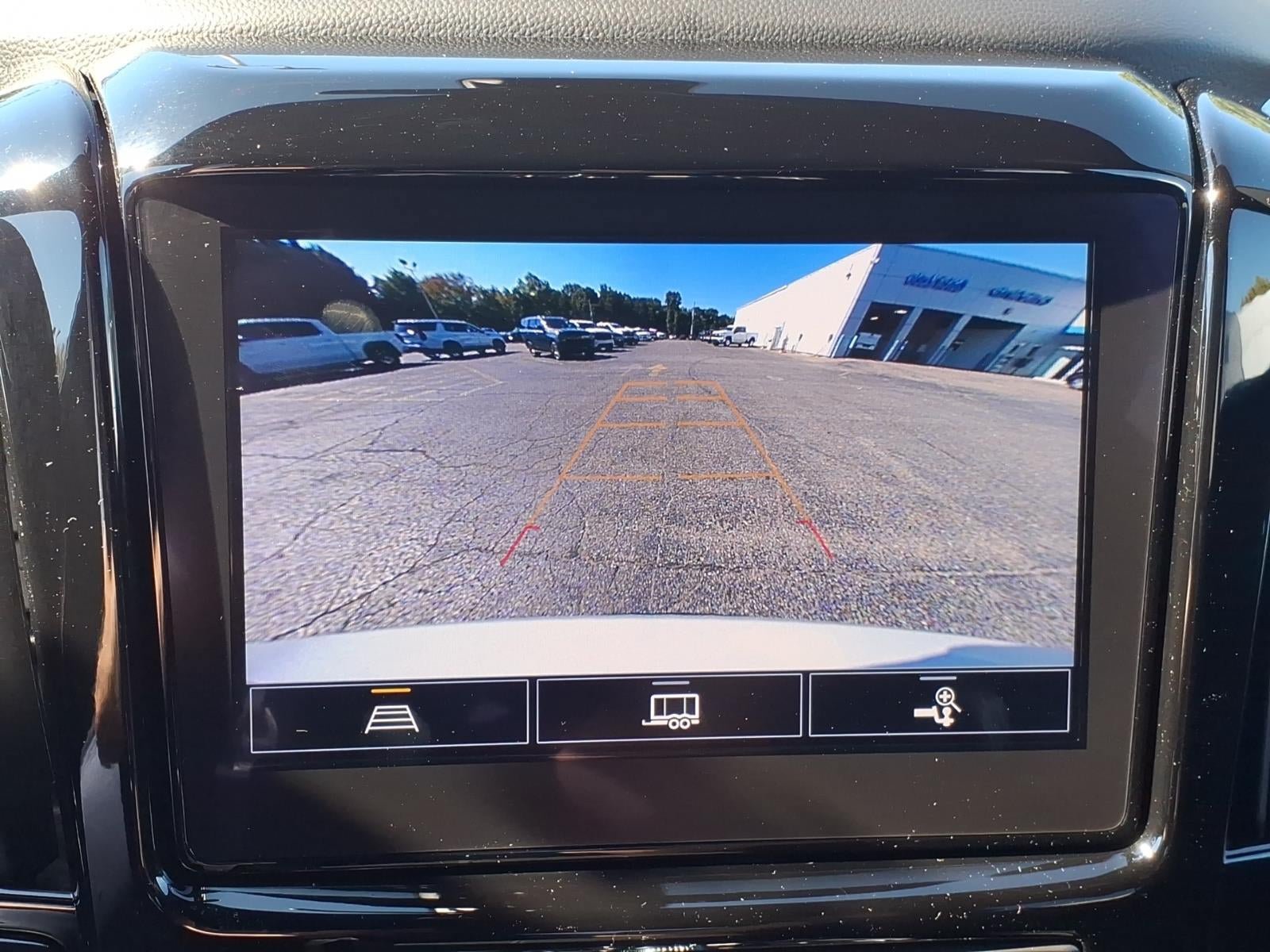 Used 2023 Chevrolet Traverse LT AWD/4WD image 18