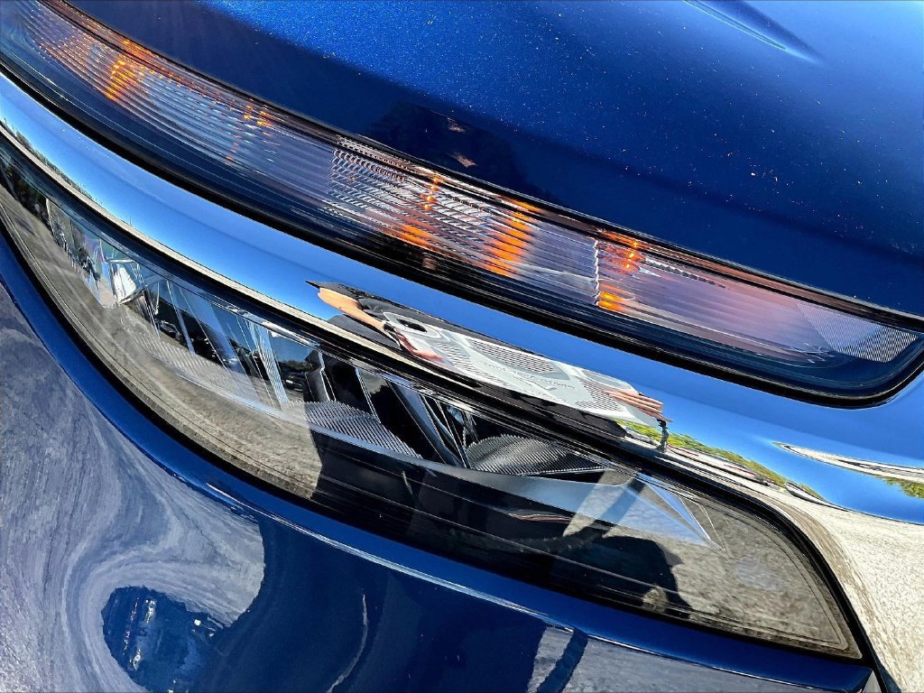 Used 2022 Chevrolet Equinox LS w/ LS Convenience Package FWD image 32