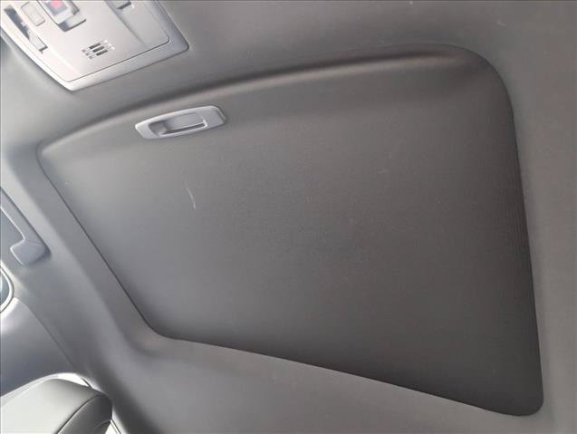 Used 2019 Lexus UX 200 w/ Premium Package FWD image 16
