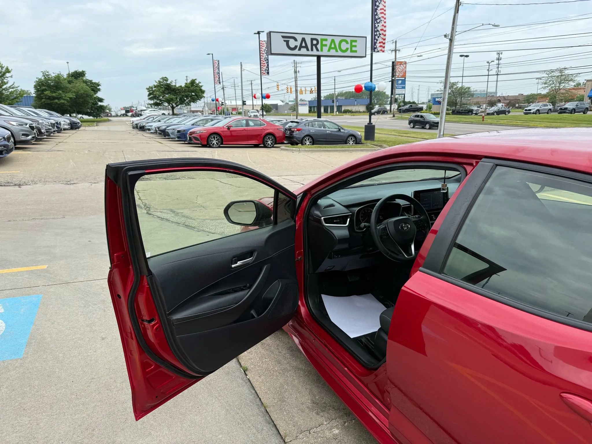 Used 2022 Toyota Corolla Hatchback image 16