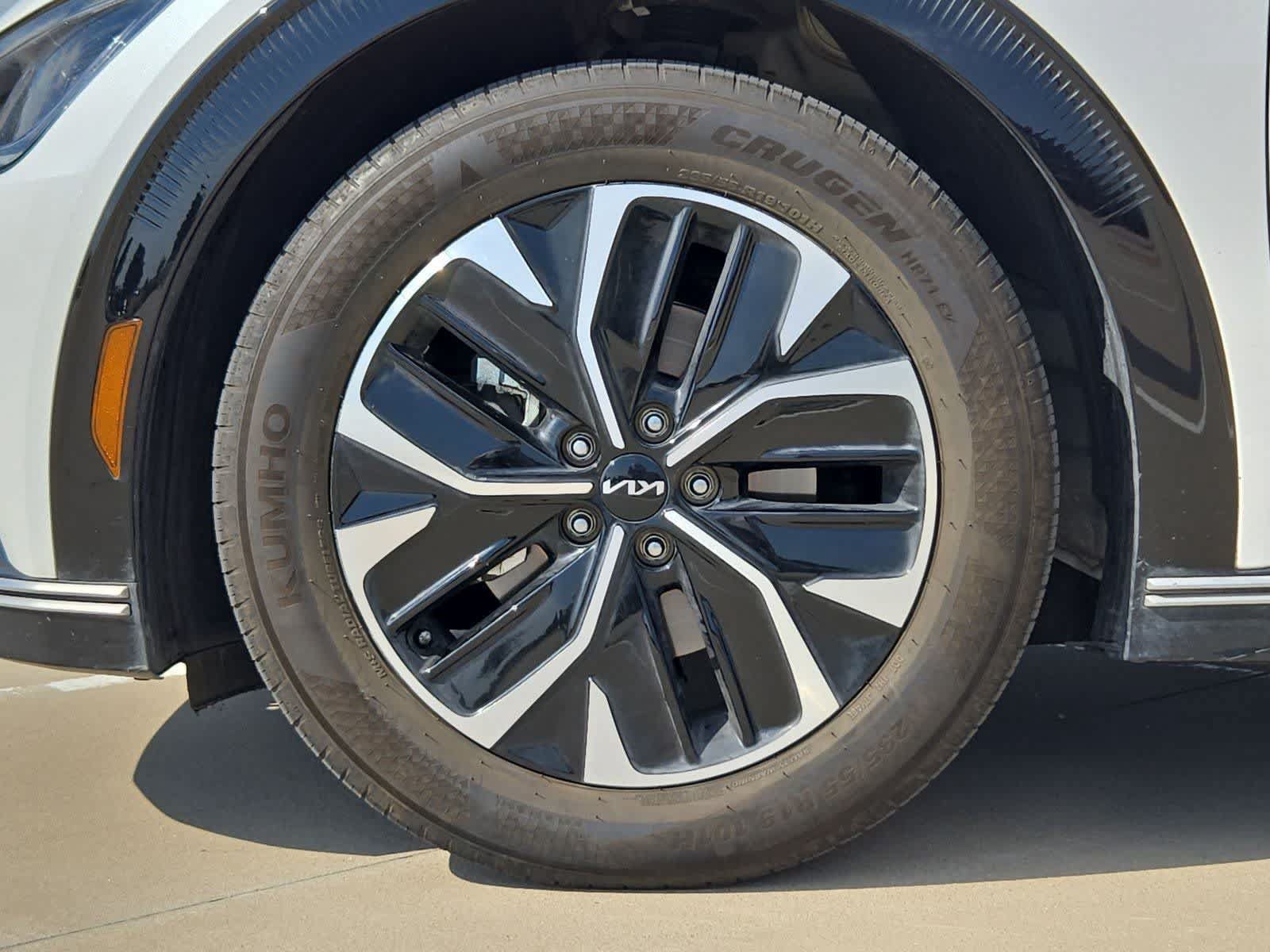 Certified 2023 Kia EV6 Wind RWD image 12