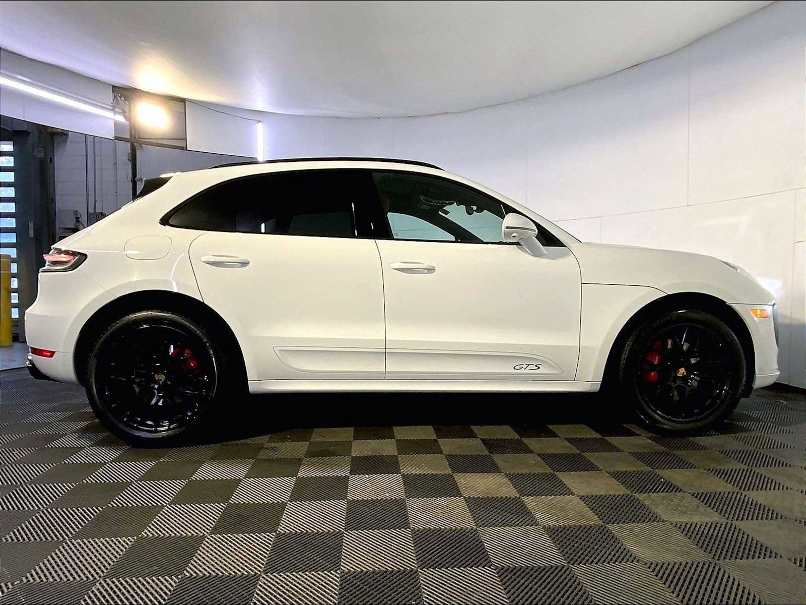Certified 2021 Porsche Macan GTS AWD/4WD image 8