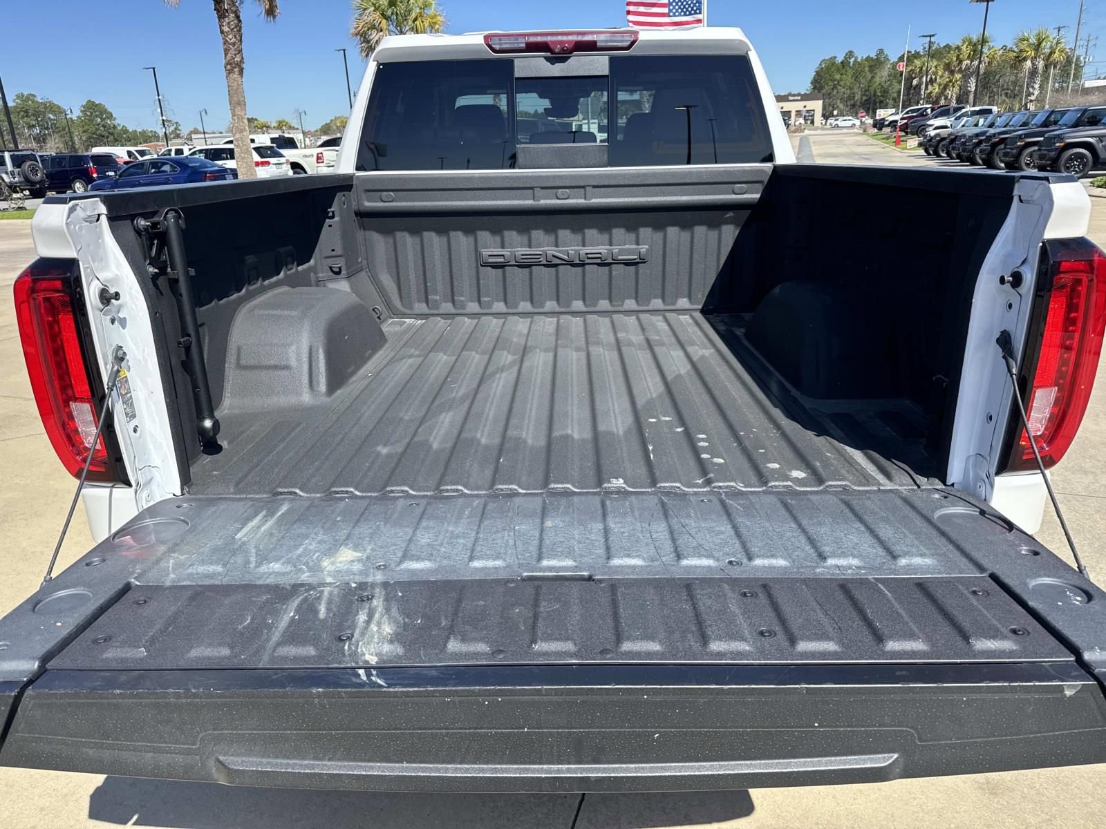 Used 2024 GMC Sierra 1500 Denali w/ Denali Reserve Package image 8