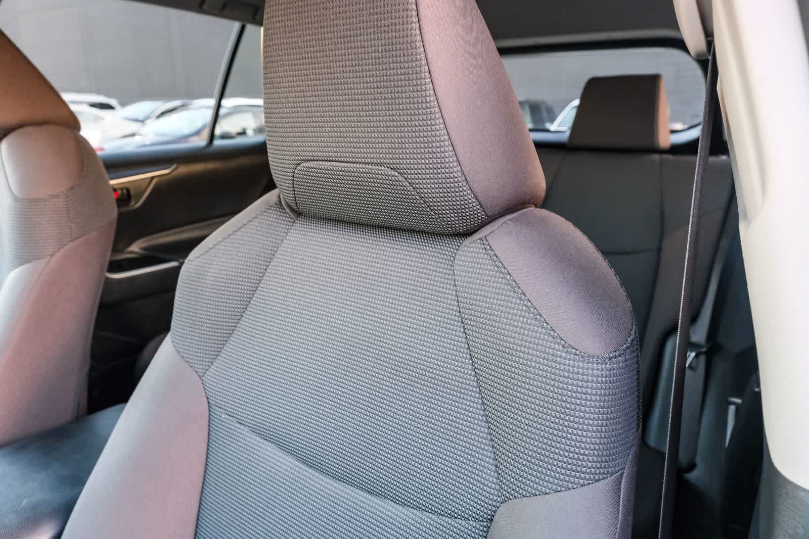 Certified 2025 Toyota RAV4 LE FWD image 22
