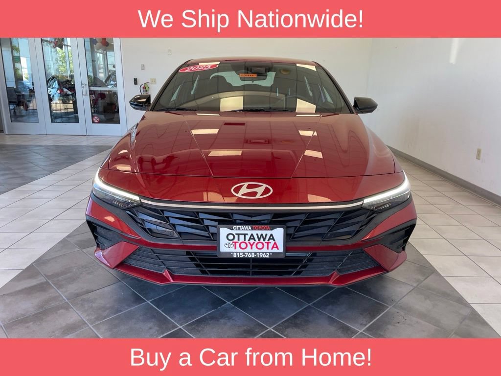 Used 2025 Hyundai Elantra Sport FWD image 3