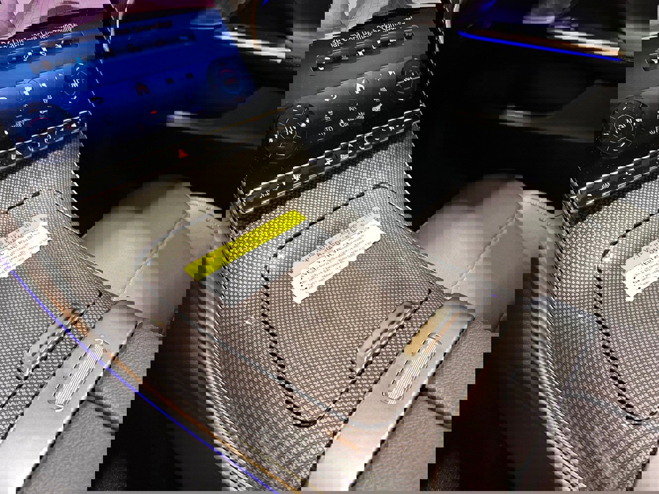 New 2025 Mercedes-Benz C 300 C 300 Exclusive 4MATIC image 12