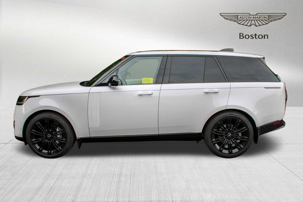 Used 2025 Land Rover Range Rover SE AWD/4WD image 6
