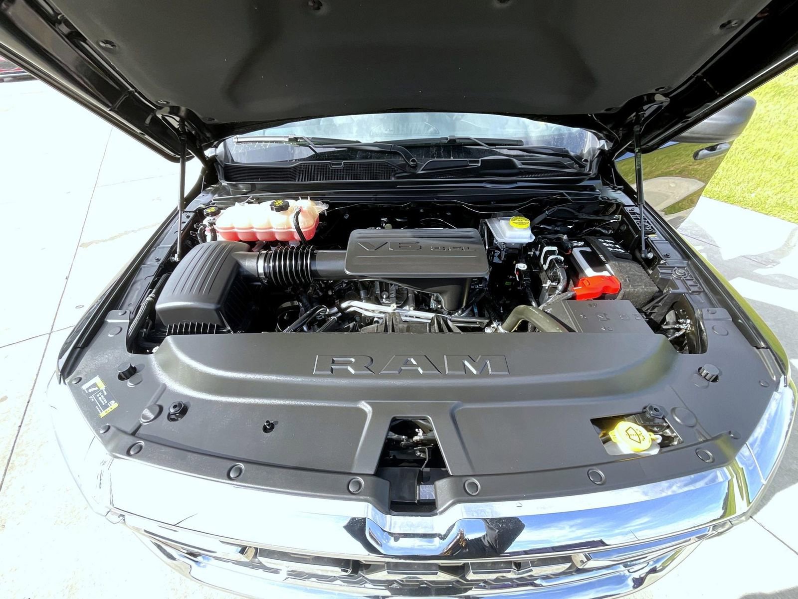 Used 2025 RAM 1500 Big Horn AWD/4WD image 23