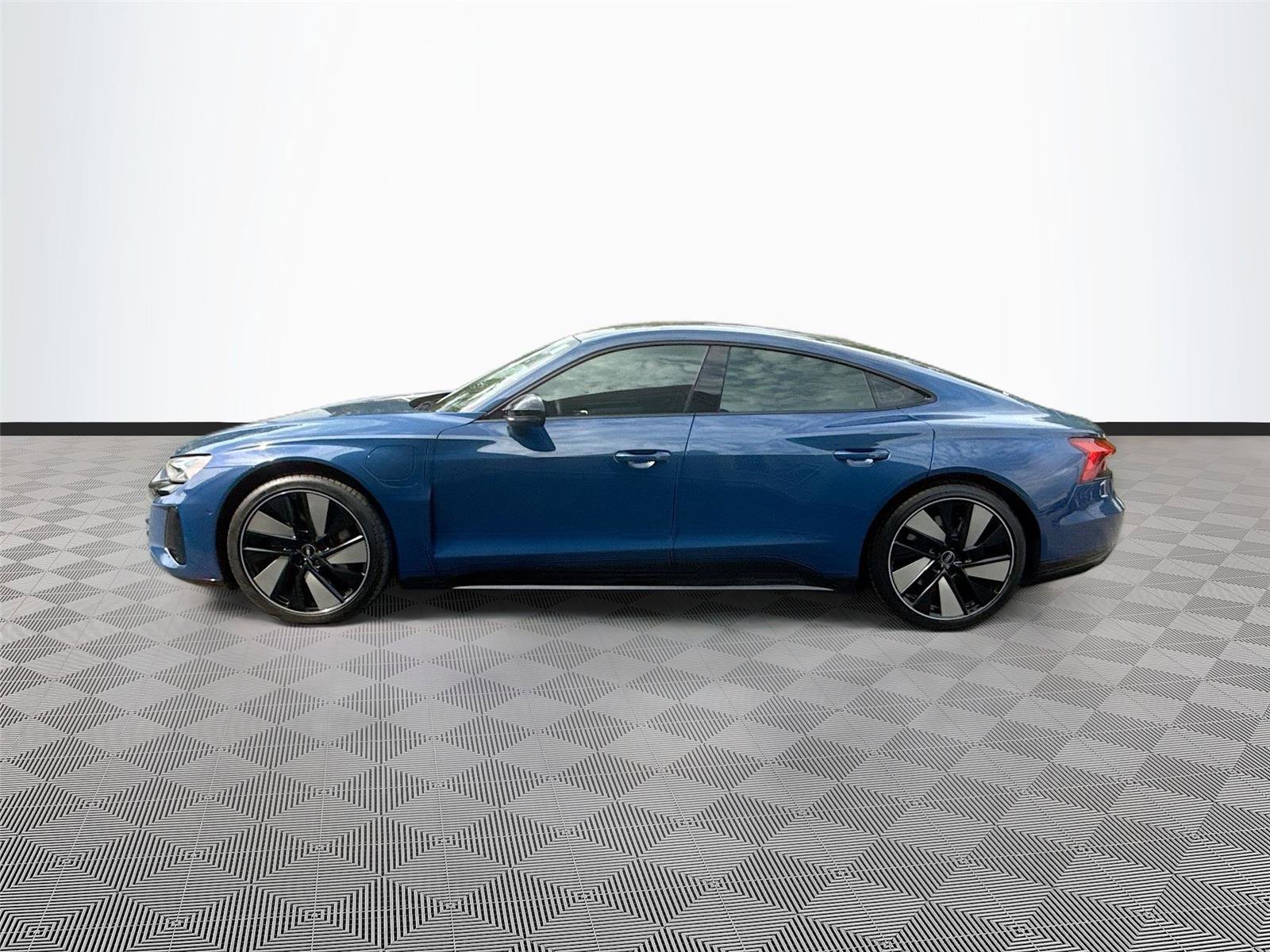 Used 2023 Audi e-tron GT Prestige w/ Prestige Package AWD/4WD image 4